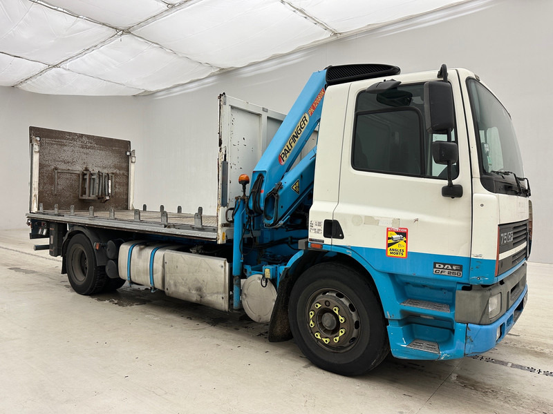 DAF CF75.250* - Бордови камион, Камион с кран: снимка 3 DAF CF75.250* - Бордови камион, Камион с кран: снимка 3