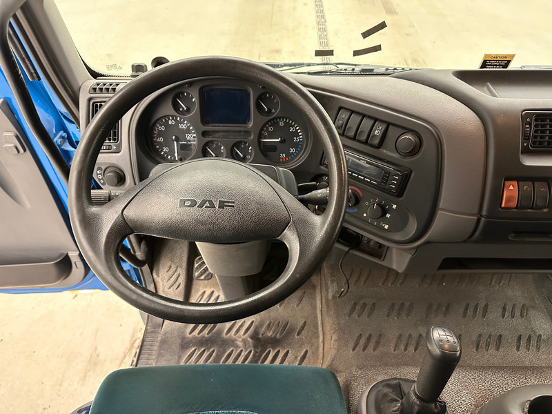 Камион с брезент DAF LF45.150: снимка 8