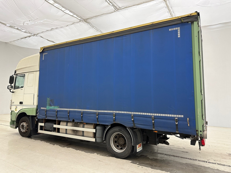 Камион с брезент DAF XF 460 Super Space Cab: снимка 8