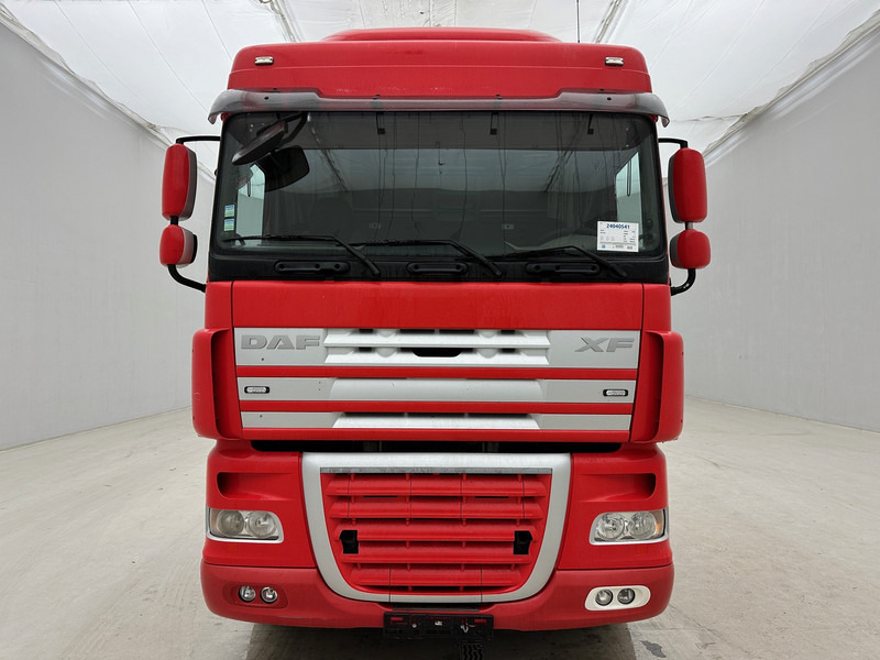 DAF XF105.410 Space Cab - Мултилифт с кука камион: снимка 2 DAF XF105.410 Space Cab - Мултилифт с кука камион: снимка 2