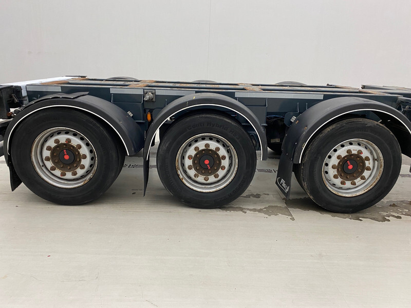 Fliegl Polyvalent skelet 2 x 20-30-40-45 ft - Контейнеровоз/ Сменна каросерия полуремарке: снимка 3 Fliegl Polyvalent skelet 2 x 20-30-40-45 ft - Контейнеровоз/ Сменна каросерия полуремарке: снимка 3