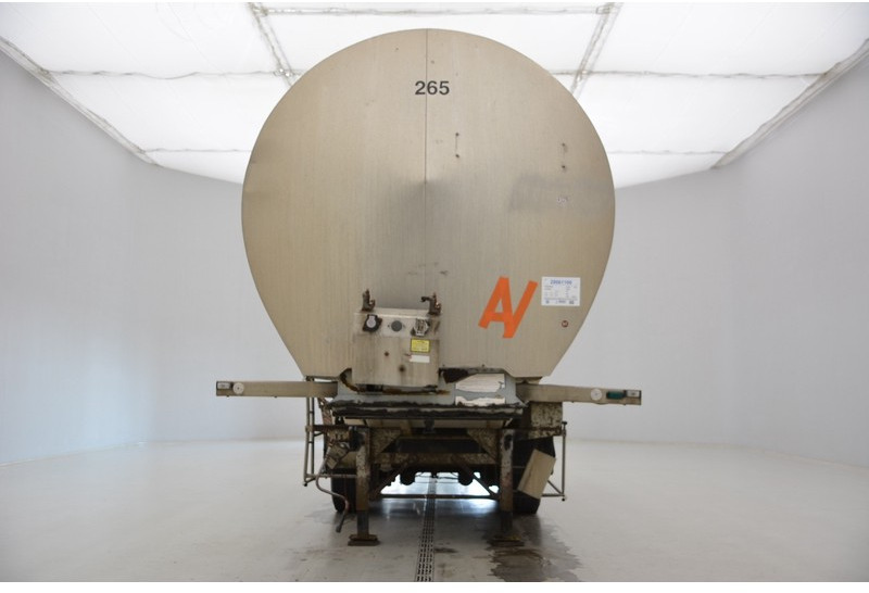 Fruehauf Bitumen tank trailer - Полуремарке цистерна: снимка 2 Fruehauf Bitumen tank trailer - Полуремарке цистерна: снимка 2