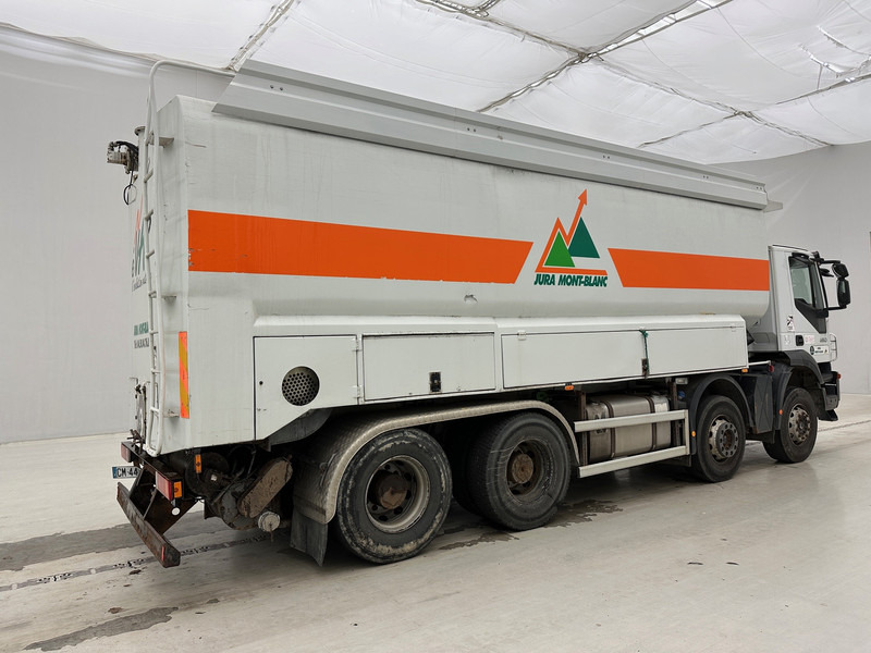 Iveco Eurotrakker 450 - Камион цистерна: снимка 4 Iveco Eurotrakker 450 - Камион цистерна: снимка 4