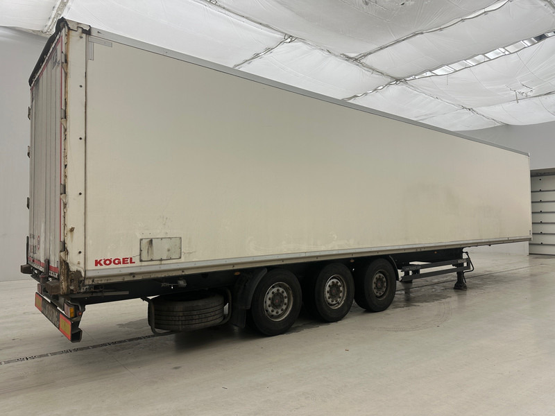 Kögel KOFFER - Затворена каросерия полуремарке: снимка 5 Kögel KOFFER - Затворена каросерия полуремарке: снимка 5