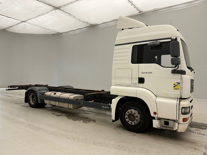 MAN TGA 18.390 - Контейнеровоз/ Сменна каросерия камион: снимка 3 MAN TGA 18.390 - Контейнеровоз/ Сменна каросерия камион: снимка 3