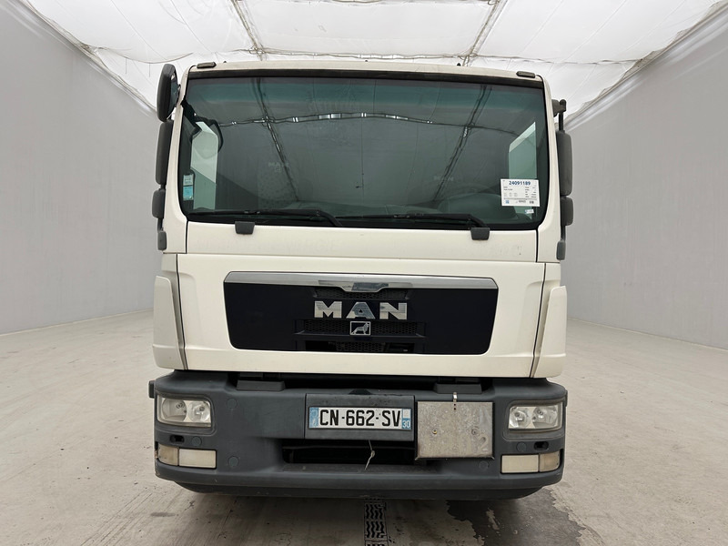 MAN TGM 15.250 - Камион цистерна: снимка 2 MAN TGM 15.250 - Камион цистерна: снимка 2