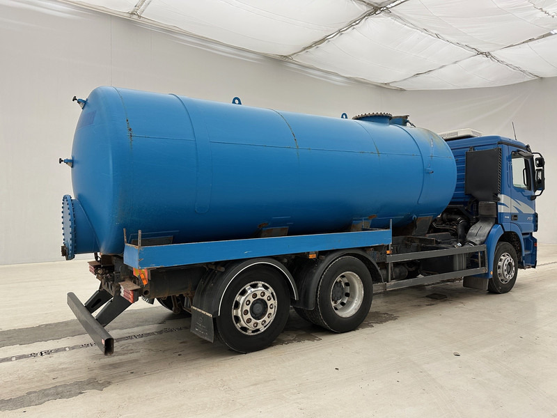Mercedes-Benz Actros 2532 - 6x2 - Камион цистерна: снимка 4 Mercedes-Benz Actros 2532 - 6x2 - Камион цистерна: снимка 4