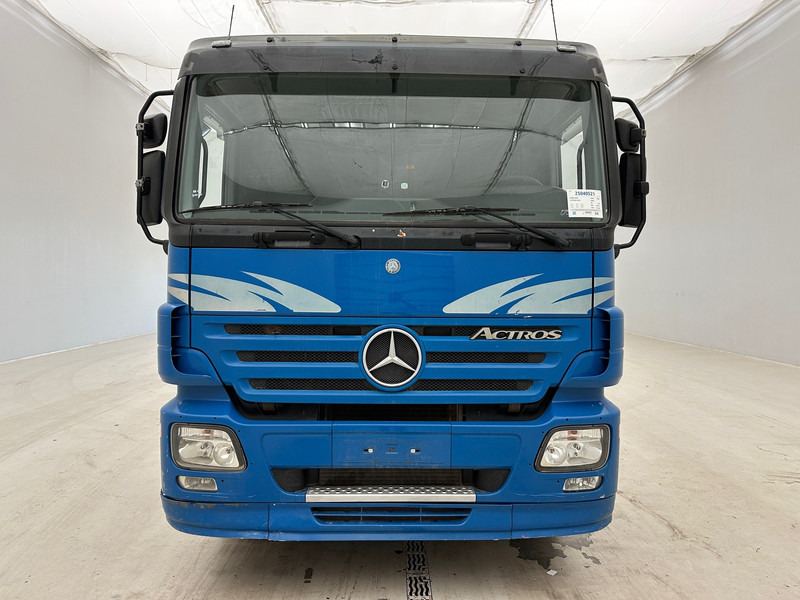 Mercedes-Benz Actros 2532 - 6x2 - Камион цистерна: снимка 2 Mercedes-Benz Actros 2532 - 6x2 - Камион цистерна: снимка 2