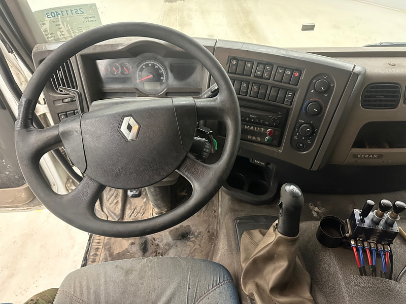 Самосвал камион Renault Kerax 450 - 8x4: снимка 9