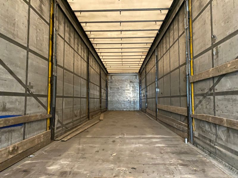Schmitz Cargobull Tautliner - Брезентово полуремарке: снимка 5 Schmitz Cargobull Tautliner - Брезентово полуремарке: снимка 5