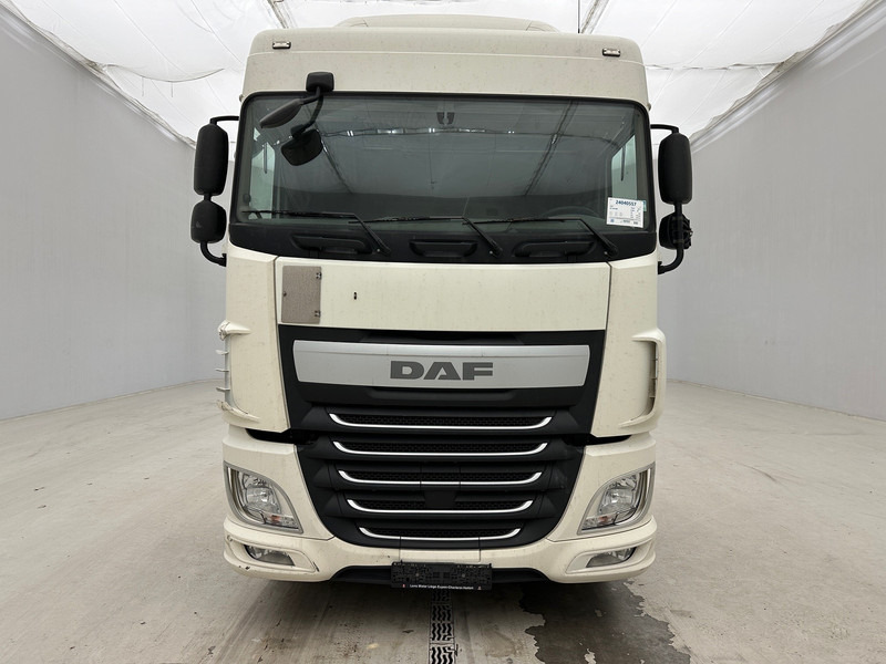 DAF XF 460 Space Cab - Влекач: снимка 2 DAF XF 460 Space Cab - Влекач: снимка 2