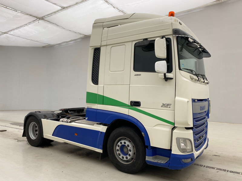 DAF XF 460 Space Cab - Влекач: снимка 3 DAF XF 460 Space Cab - Влекач: снимка 3