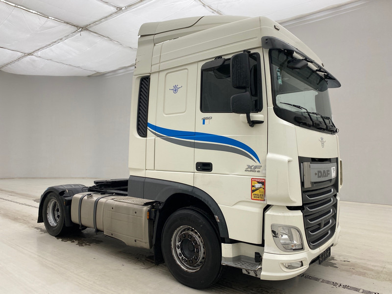DAF XF 460 Space Cab - Влекач: снимка 3 DAF XF 460 Space Cab - Влекач: снимка 3