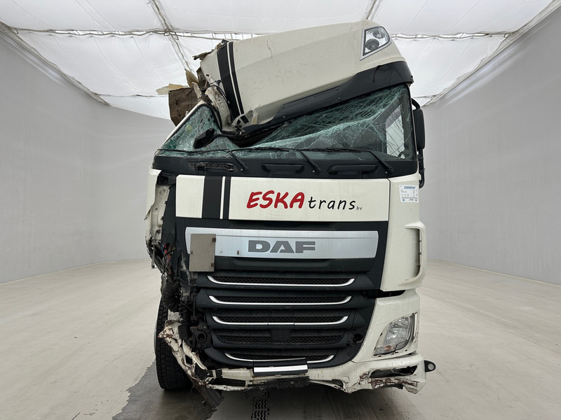 DAF XF 460 Super Space Cab - Влекач: снимка 2 DAF XF 460 Super Space Cab - Влекач: снимка 2
