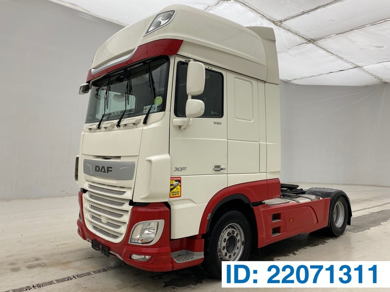DAF XF105.530 Super Space Cab - Влекач: снимка 1 DAF XF105.530 Super Space Cab - Влекач: снимка 1