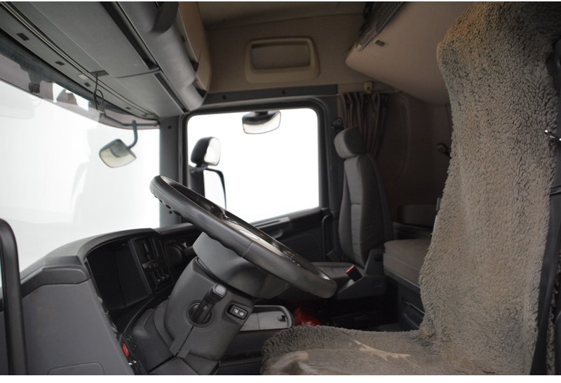 Влекач Scania R440: снимка 10 Влекач Scania R440: снимка 10
