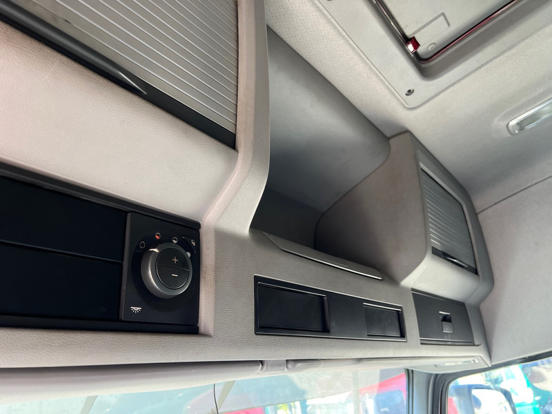 Влекач Volvo FH13.420 Globetrotter - ADR: снимка 16