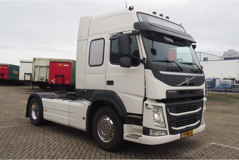 Volvo FM 410 Globetrotter - Влекач: снимка 3 Volvo FM 410 Globetrotter - Влекач: снимка 3