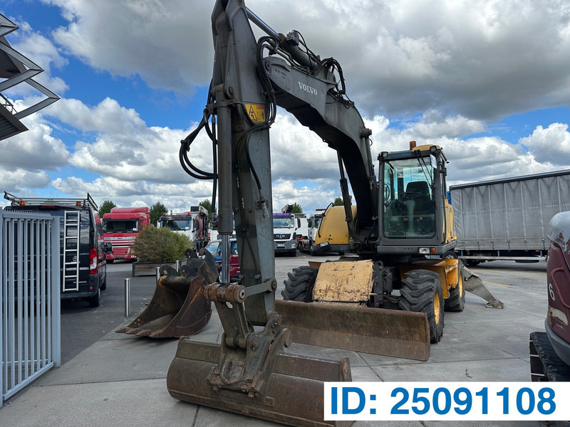 Volvo EW140 - Колесен багер: снимка 1 Volvo EW140 - Колесен багер: снимка 1