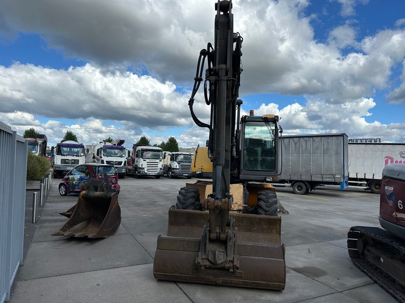 Volvo EW140 - Колесен багер: снимка 2 Volvo EW140 - Колесен багер: снимка 2