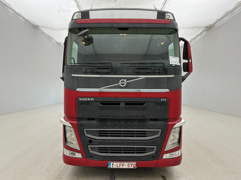 Volvo FH 420 Globetrotter - 6x2* - Камион с брезент: снимка 2 Volvo FH 420 Globetrotter - 6x2* - Камион с брезент: снимка 2