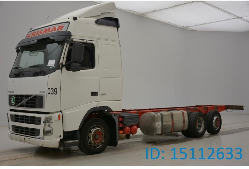 Volvo FH12.380 - 6x2 Globetrotter - Шаси кабина: снимка 1 Volvo FH12.380 - 6x2 Globetrotter - Шаси кабина: снимка 1