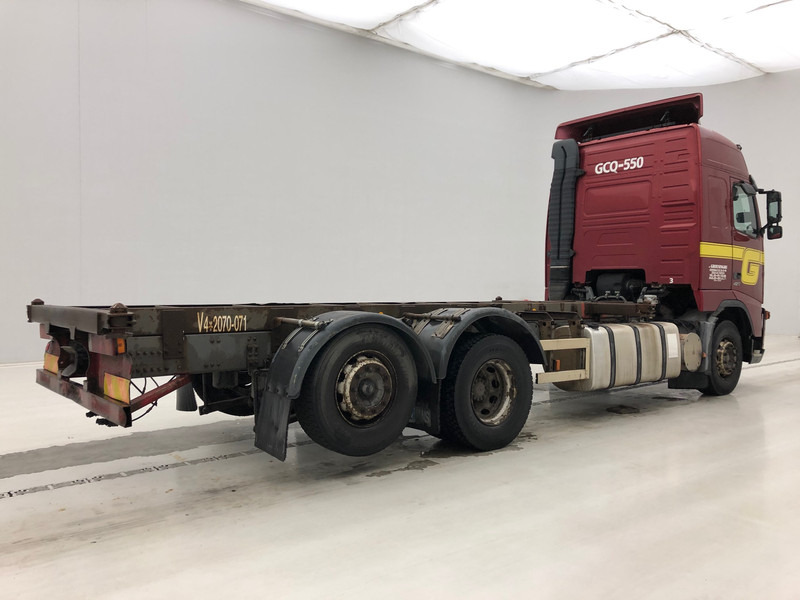 Volvo FH12.420 Globetrotter - Шаси кабина: снимка 4 Volvo FH12.420 Globetrotter - Шаси кабина: снимка 4