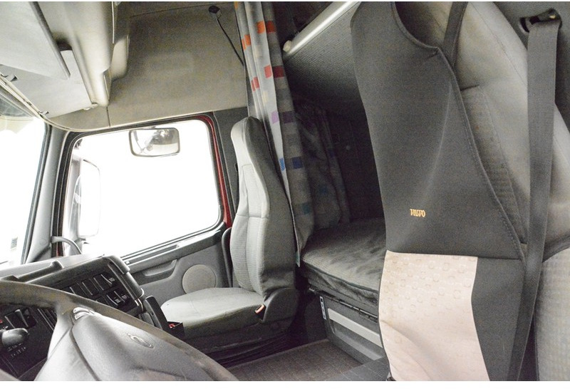 Бордови камион Volvo FH12.460 Globetrotter: снимка 8 Бордови камион Volvo FH12.460 Globetrotter: снимка 8