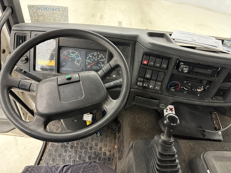 Самосвал камион Volvo FL 180: снимка 12