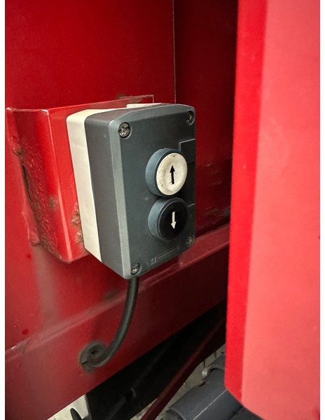 Volvo FL 220 - Камион с брезент: снимка 5 Volvo FL 220 - Камион с брезент: снимка 5