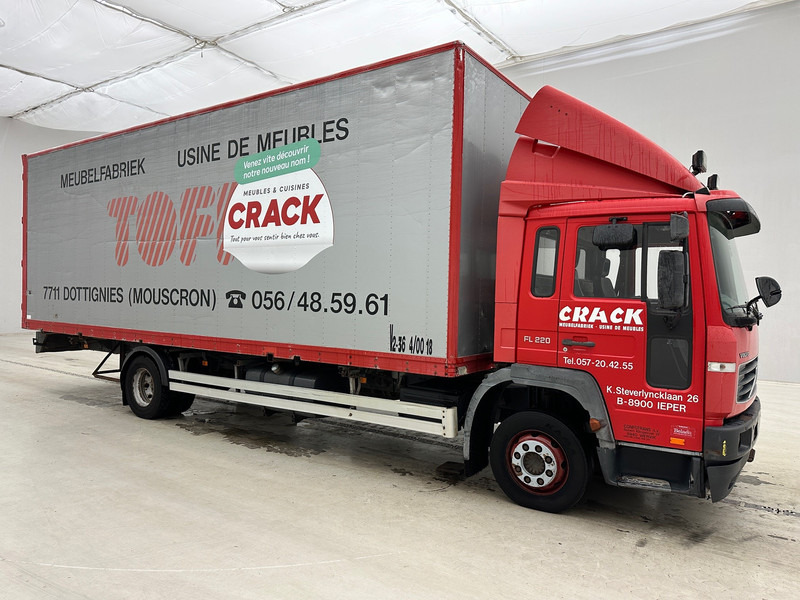 Volvo FL 220 - Контейнеровоз/ Сменна каросерия камион: снимка 3 Volvo FL 220 - Контейнеровоз/ Сменна каросерия камион: снимка 3