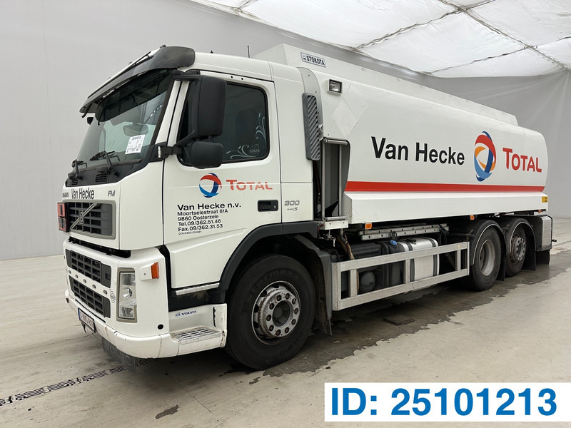 Volvo FM 300 - 6x2 - Камион цистерна: снимка 1 Volvo FM 300 - 6x2 - Камион цистерна: снимка 1