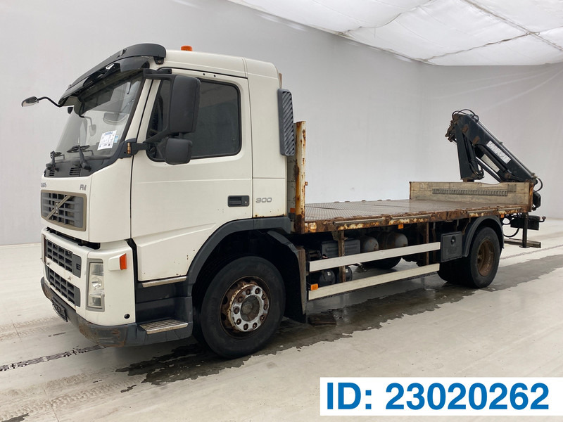 Volvo FM 300 - Бордови камион, Камион с кран: снимка 1 Volvo FM 300 - Бордови камион, Камион с кран: снимка 1