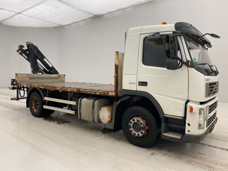 Volvo FM 300* - Бордови камион, Камион с кран: снимка 3 Volvo FM 300* - Бордови камион, Камион с кран: снимка 3
