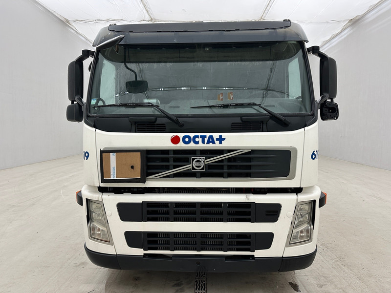 Volvo FM360 - 6x2 - Камион цистерна: снимка 2 Volvo FM360 - 6x2 - Камион цистерна: снимка 2
