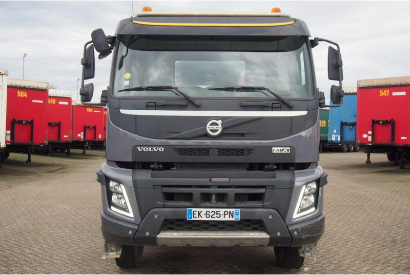 Volvo FMX 410 - 8x4* - Бетоновоз: снимка 2 Volvo FMX 410 - 8x4* - Бетоновоз: снимка 2