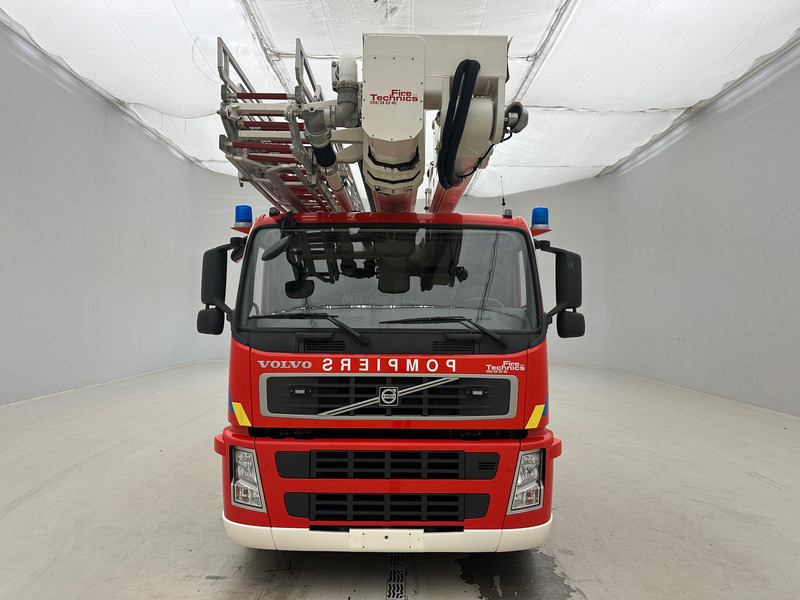 Volvo MAGIRUS ALP330 - FM 340 - 6x4 - Пожарна кола: снимка 2 Volvo MAGIRUS ALP330 - FM 340 - 6x4 - Пожарна кола: снимка 2