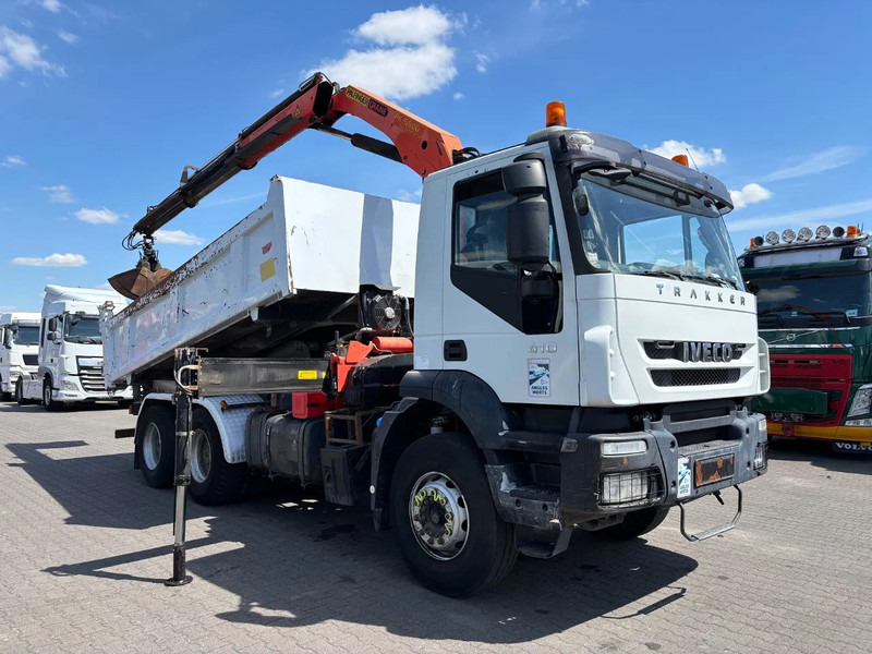 Iveco Trakker 410 6X4 Manual Gearbox 2 Way Tipper + Palfinger PK15500 - Самосвал камион, Камион с кран: снимка 2 Iveco Trakker 410 6X4 Manual Gearbox 2 Way Tipper + Palfinger PK15500 - Самосвал камион, Камион с кран: снимка 2