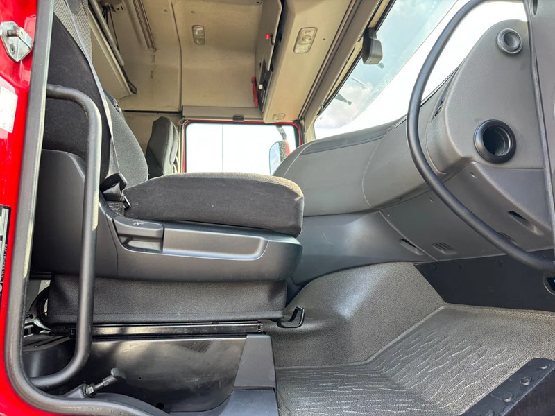 Влекач DAF XF 510 Spacecab Retarder Euro 6: снимка 6