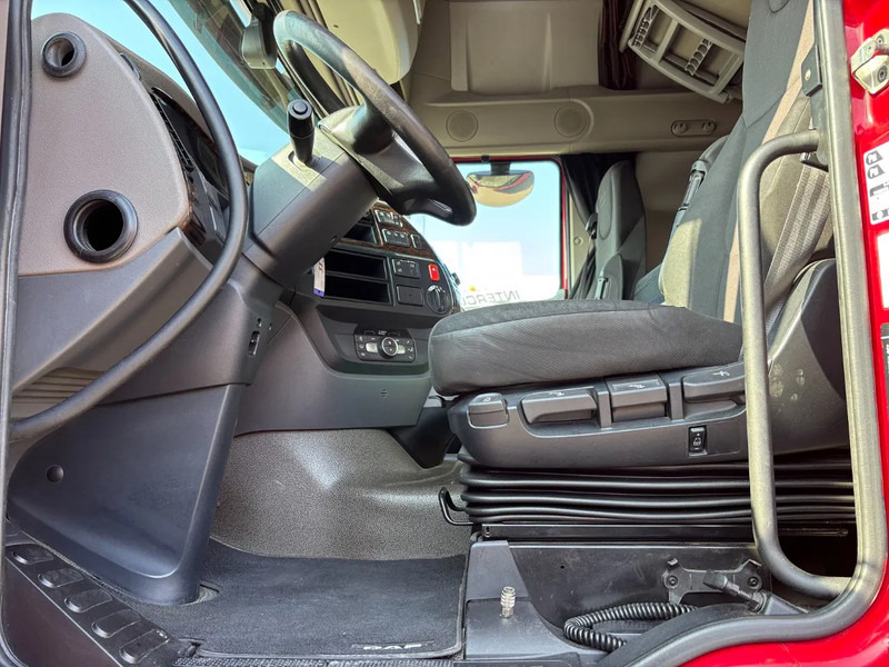 DAF XF 530 Super Spacecab Retarder Euro 6 - Влекач: снимка 5 DAF XF 530 Super Spacecab Retarder Euro 6 - Влекач: снимка 5