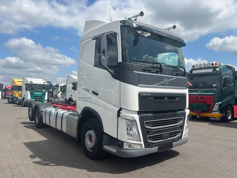 Volvo FH 500 6X2 Euro 6 - Шаси кабина: снимка 2 Volvo FH 500 6X2 Euro 6 - Шаси кабина: снимка 2