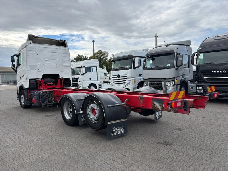Volvo FH 500 6X2 Euro 6 - Шаси кабина: снимка 3 Volvo FH 500 6X2 Euro 6 - Шаси кабина: снимка 3