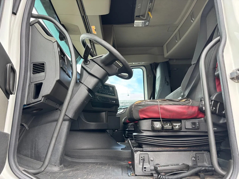 Volvo FH 500 6X2 Euro 6 - Шаси кабина: снимка 5 Volvo FH 500 6X2 Euro 6 - Шаси кабина: снимка 5