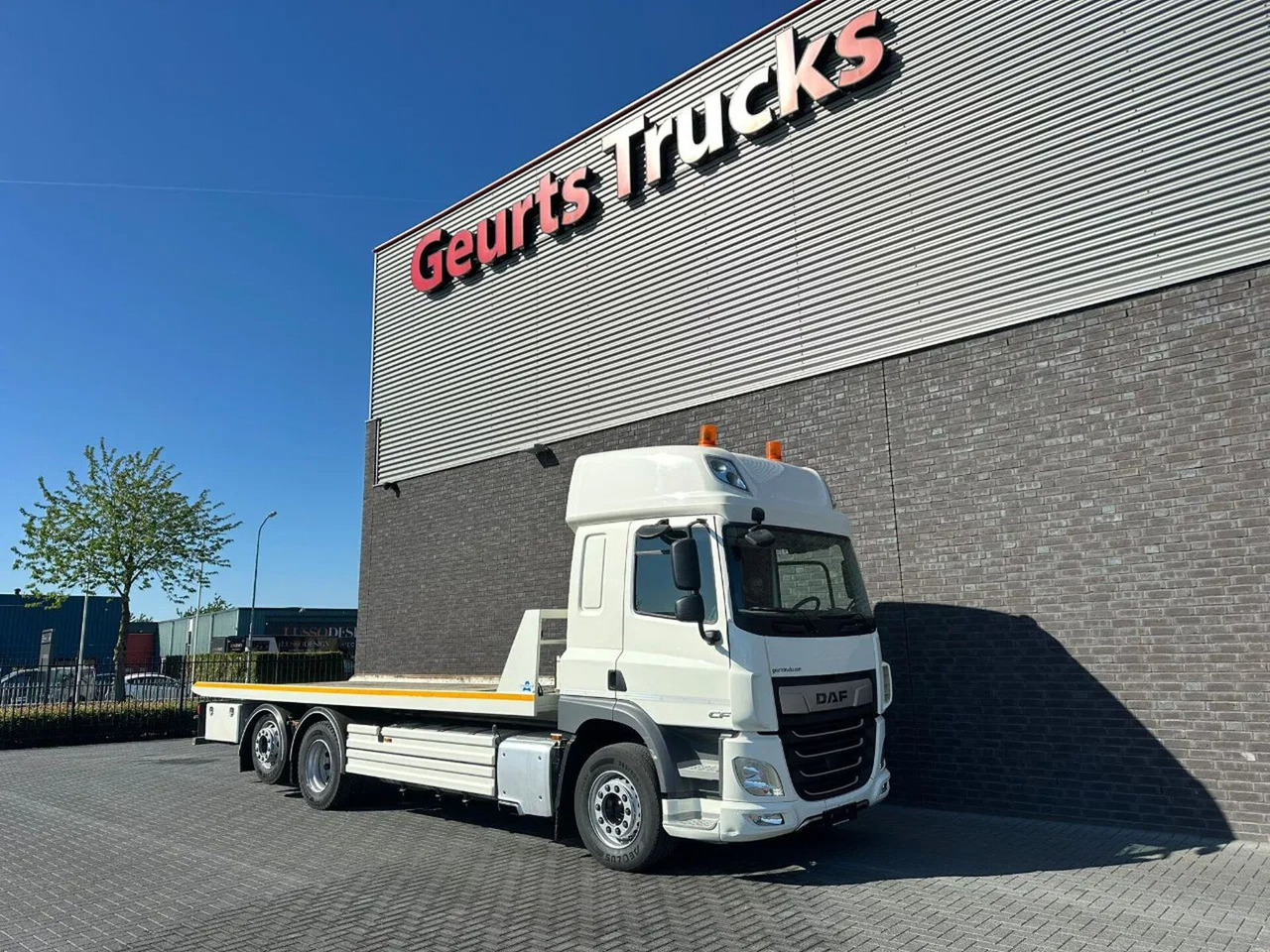 DAF CF 410 6X2 M4SN3 OPRIJWAGEN / MACHINE TRANSPORTE - Автовоз камион: снимка 5 DAF CF 410 6X2 M4SN3 OPRIJWAGEN / MACHINE TRANSPORTE - Автовоз камион: снимка 5