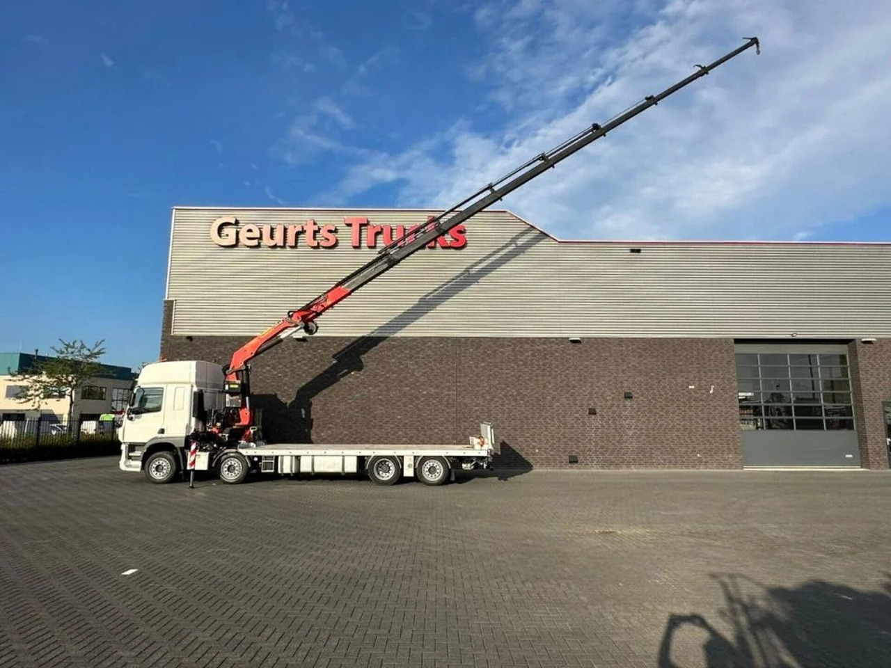 DAF CF 450 8X2 OPRIJWAGEN/MACHINE TRANSPORTER + PALF - Камион с кран: снимка 3 DAF CF 450 8X2 OPRIJWAGEN/MACHINE TRANSPORTER + PALF - Камион с кран: снимка 3