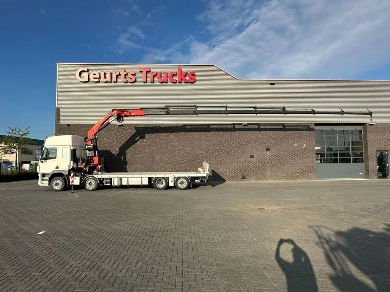 DAF CF 450 8X2 OPRIJWAGEN/MACHINE TRANSPORTER + PALF - Камион с кран: снимка 1 DAF CF 450 8X2 OPRIJWAGEN/MACHINE TRANSPORTER + PALF - Камион с кран: снимка 1