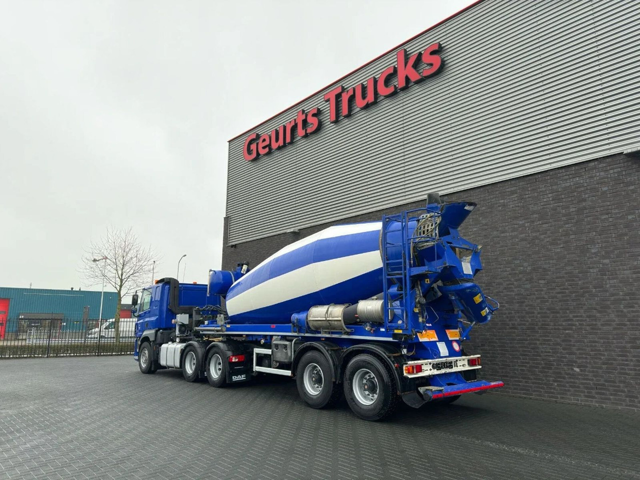 DAF CF 510 6X4 + DE BUF ST2 2-ASSIGE 10M3 CONCRETE M - Бетоновоз: снимка 3 DAF CF 510 6X4 + DE BUF ST2 2-ASSIGE 10M3 CONCRETE M - Бетоновоз: снимка 3