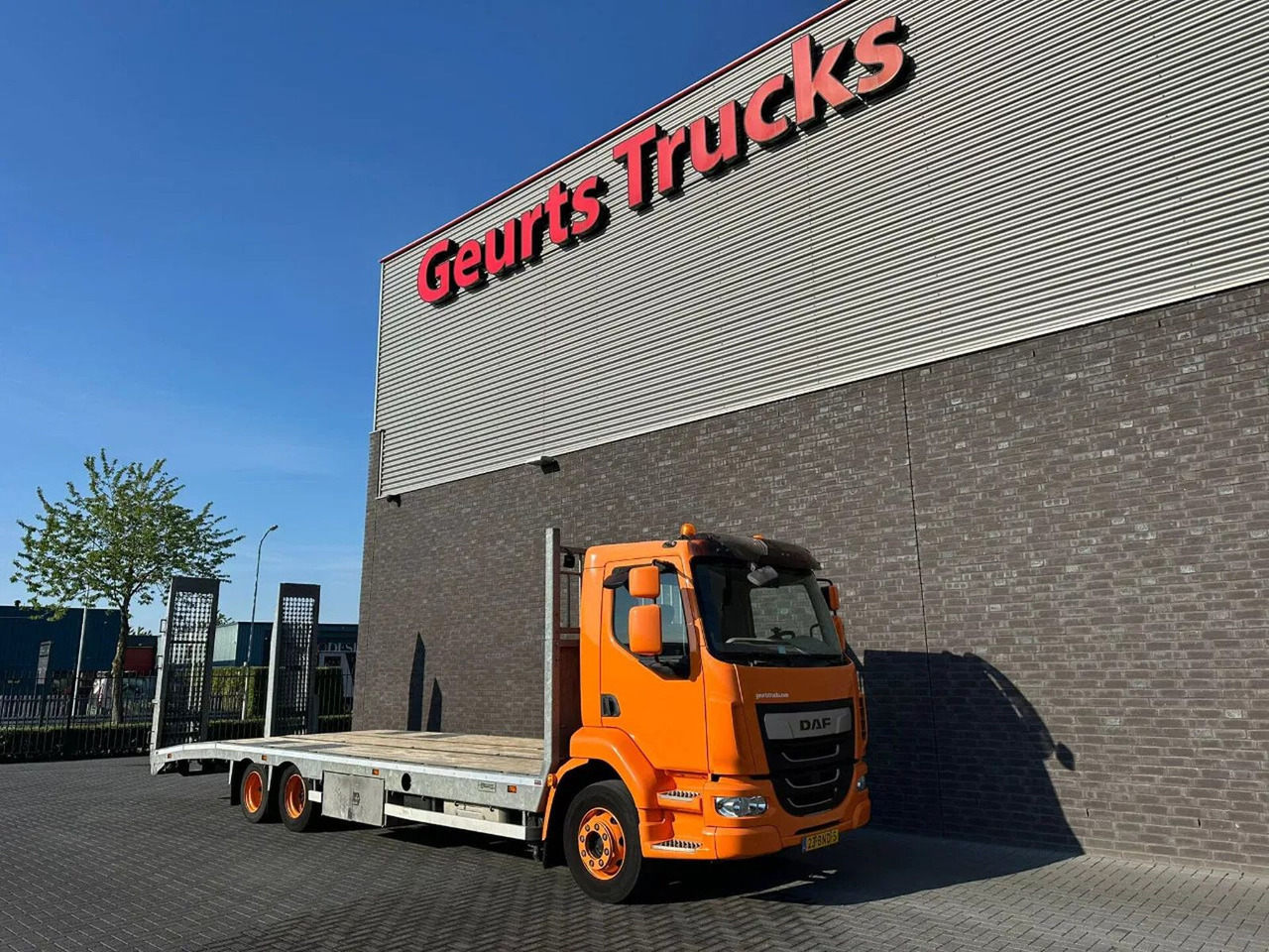 DAF LF OPRIJ 23-82 V OPRIJWAGEN / MACHINE TRANSPORTE - Автовоз камион: снимка 5 DAF LF OPRIJ 23-82 V OPRIJWAGEN / MACHINE TRANSPORTE - Автовоз камион: снимка 5