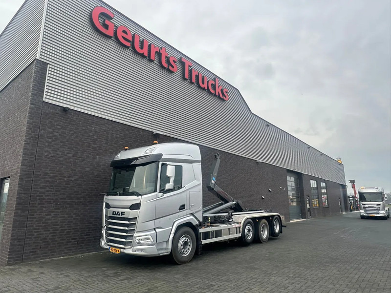 DAF XF 530 8X2 TRIPLE VDL S-30-6700 HAAKARMSYSTEEM/ABROLLKIPPER/HOOKLIFT/NIEUW/NEW - Мултилифт с кука камион: снимка 2 DAF XF 530 8X2 TRIPLE VDL S-30-6700 HAAKARMSYSTEEM/ABROLLKIPPER/HOOKLIFT/NIEUW/NEW - Мултилифт с кука камион: снимка 2
