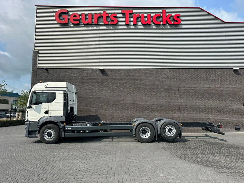 MAN TGS 26.520 6X2H-4 BL CH HYDRO DRIVE CHASSIS CABINE (NIEUW) - Шаси кабина: снимка 1 MAN TGS 26.520 6X2H-4 BL CH HYDRO DRIVE CHASSIS CABINE (NIEUW) - Шаси кабина: снимка 1